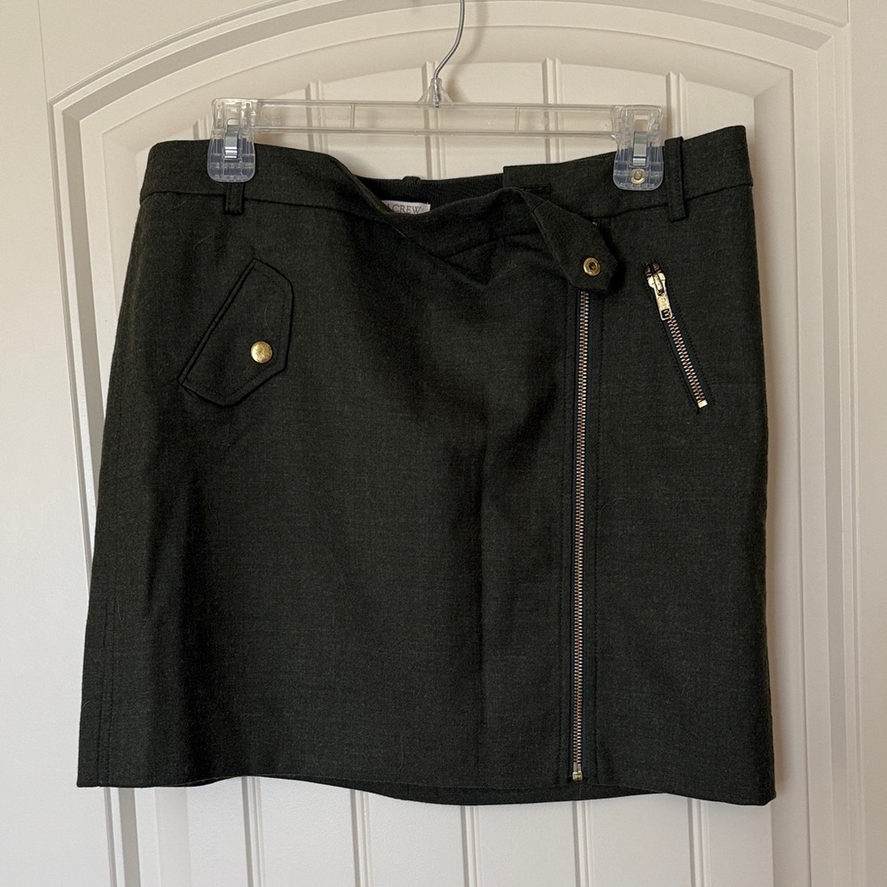 Chic J. Crew Olive Green Mini Skirt with Gold Accents